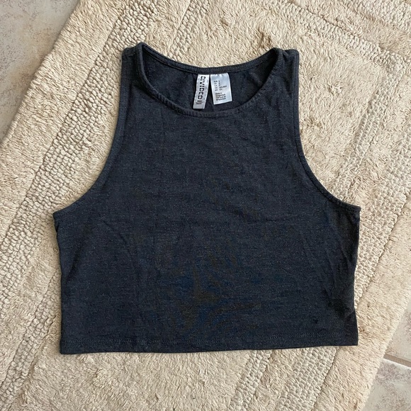 H&M Tops - ✨SOLD✨DARK GRAY H&M CROP TOP